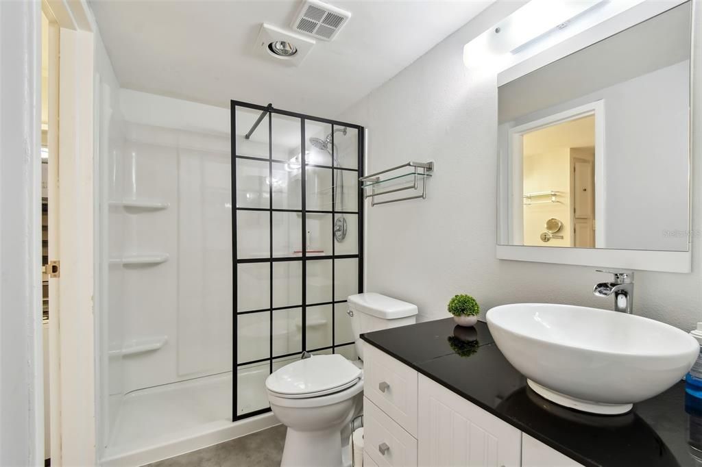 For Rent: $1,500 (2 beds, 1 baths, 1085 Square Feet)