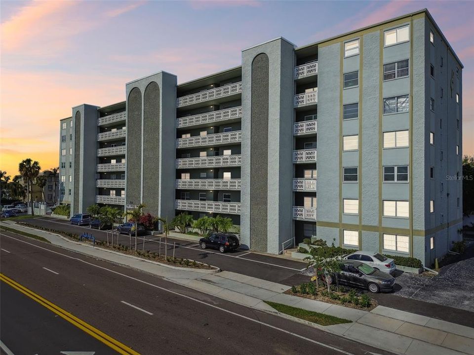 For Rent: $1,500 (2 beds, 1 baths, 1085 Square Feet)