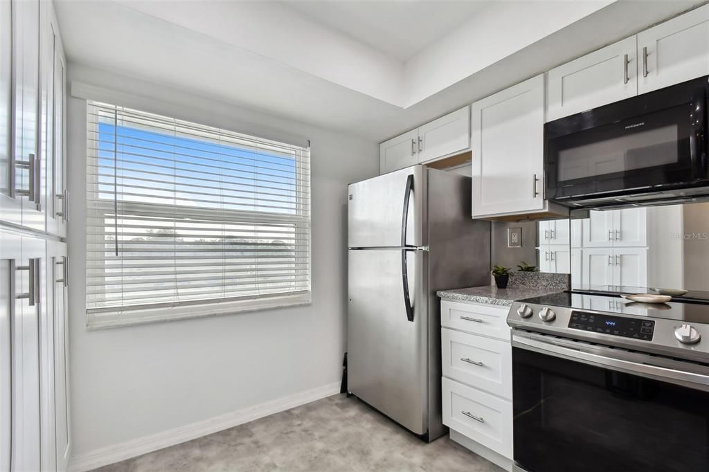 For Rent: $1,500 (2 beds, 1 baths, 1085 Square Feet)