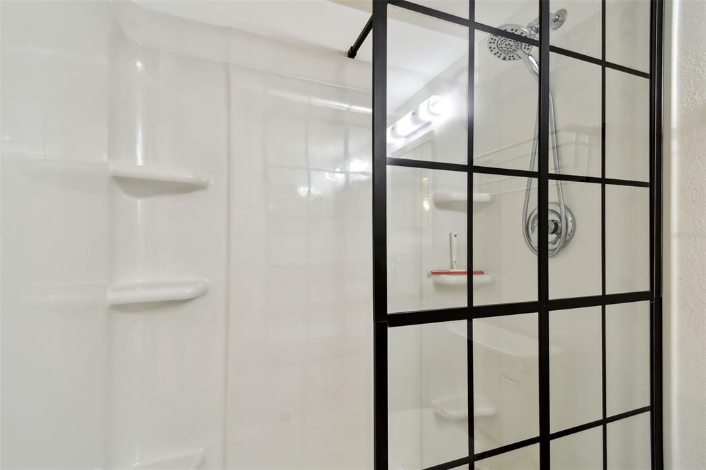 For Rent: $1,500 (2 beds, 1 baths, 1085 Square Feet)