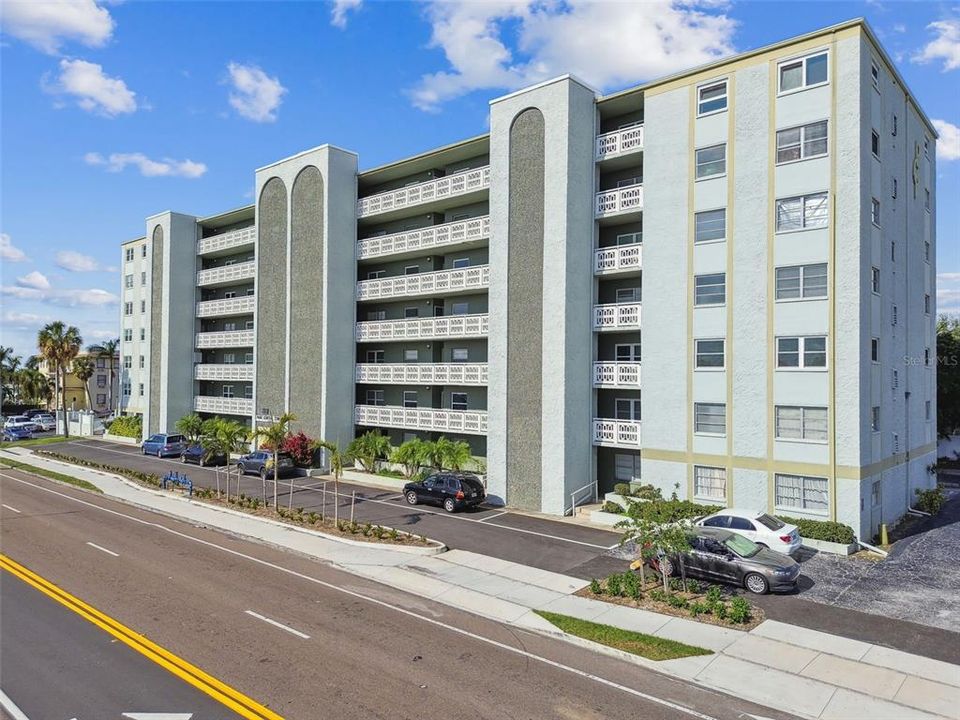 For Rent: $1,500 (2 beds, 1 baths, 1085 Square Feet)