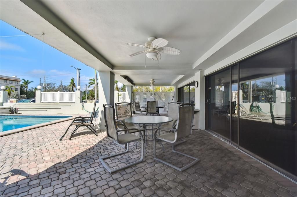 For Rent: $1,500 (2 beds, 1 baths, 1085 Square Feet)