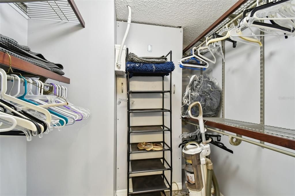 For Rent: $1,500 (2 beds, 1 baths, 1085 Square Feet)