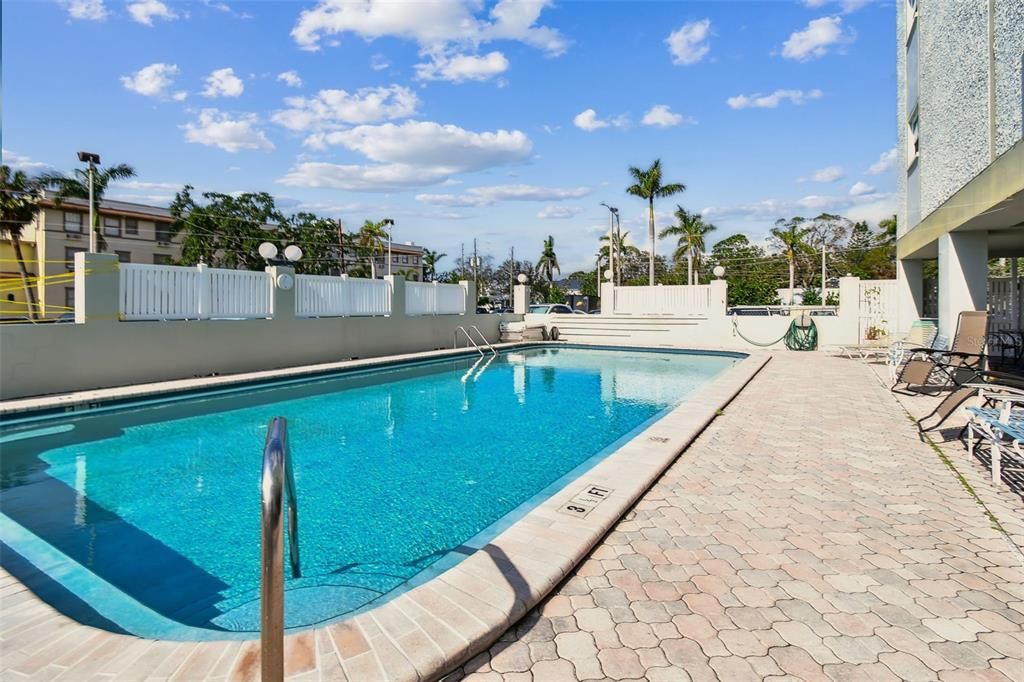 For Rent: $1,500 (2 beds, 1 baths, 1085 Square Feet)