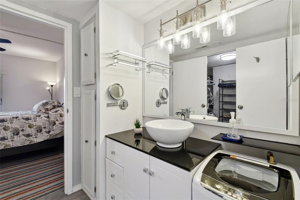For Rent: $1,500 (2 beds, 1 baths, 1085 Square Feet)