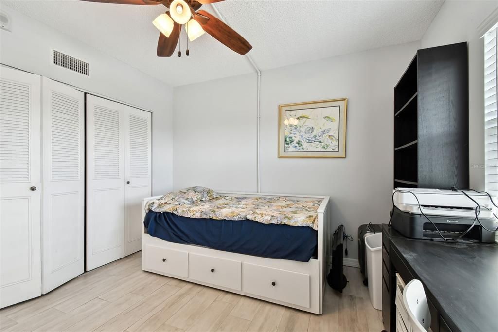 For Rent: $1,500 (2 beds, 1 baths, 1085 Square Feet)