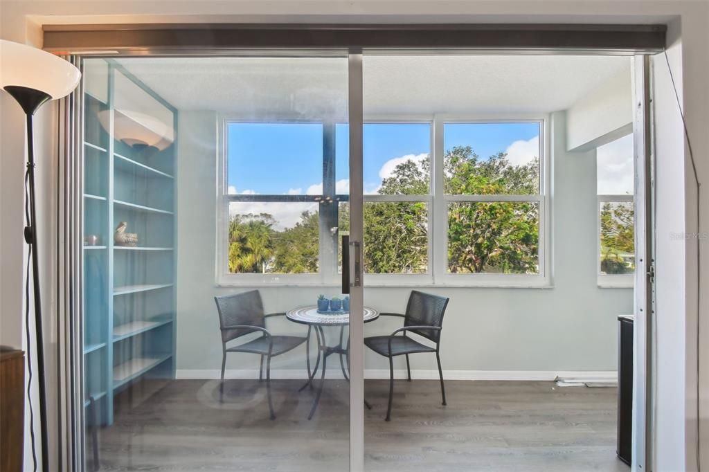 For Rent: $1,500 (2 beds, 1 baths, 1085 Square Feet)