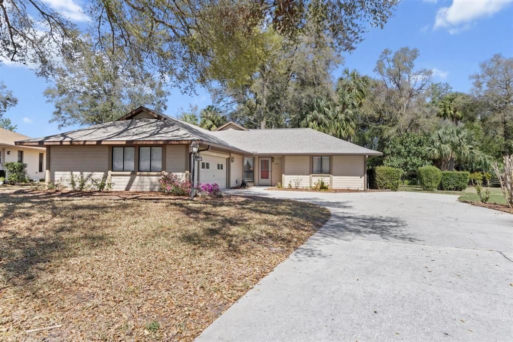 Recently Sold: $245,000 (3 beds, 2 baths, 1424 Square Feet)