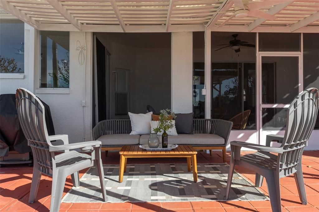 待售: $849,999 (4 贝兹, 2 浴室, 2698 平方英尺)