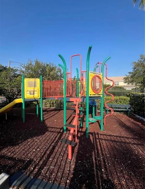 待售: $849,999 (4 贝兹, 2 浴室, 2698 平方英尺)