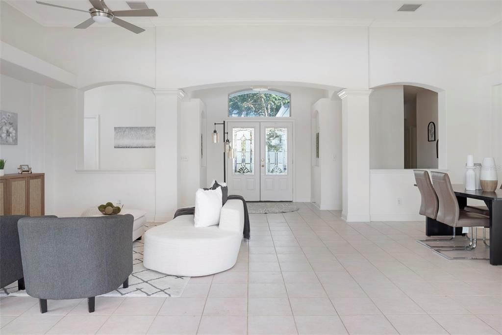 待售: $849,999 (4 贝兹, 2 浴室, 2698 平方英尺)