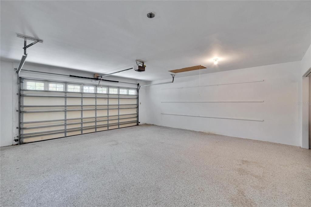 For Sale: $399,999 (2 beds, 2 baths, 1500 Square Feet)