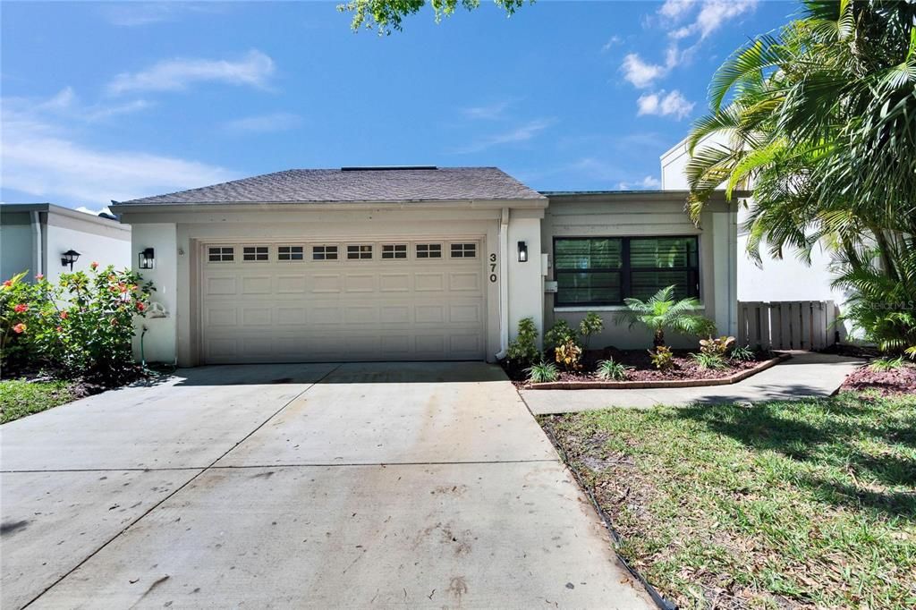 For Sale: $399,999 (2 beds, 2 baths, 1500 Square Feet)