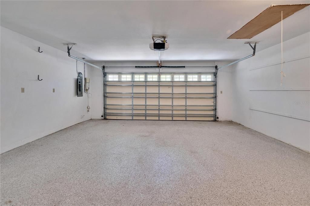 For Sale: $399,999 (2 beds, 2 baths, 1500 Square Feet)