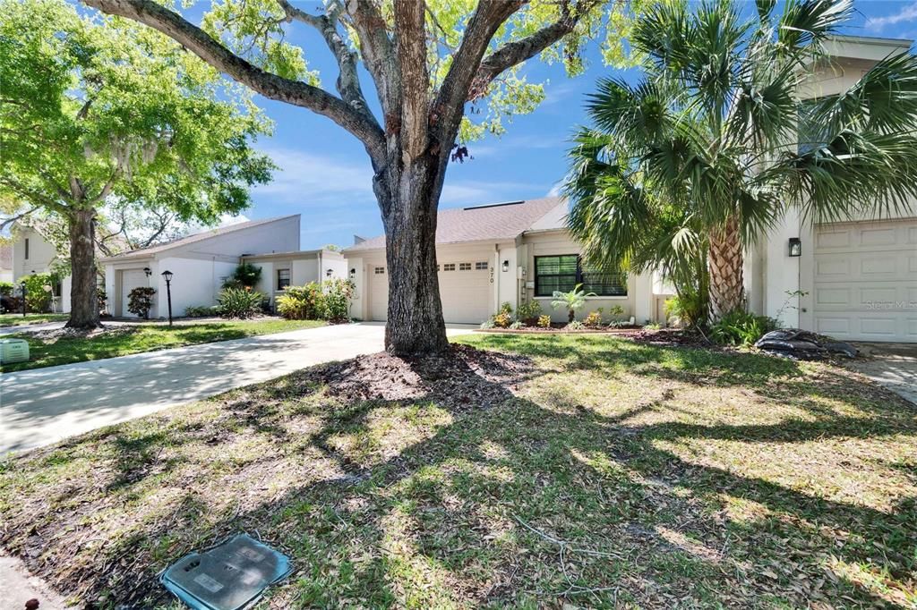 For Sale: $399,999 (2 beds, 2 baths, 1500 Square Feet)