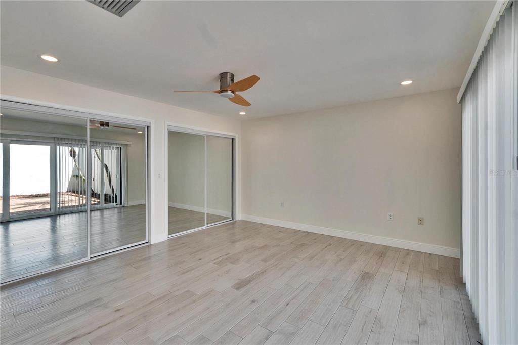 For Sale: $399,999 (2 beds, 2 baths, 1500 Square Feet)