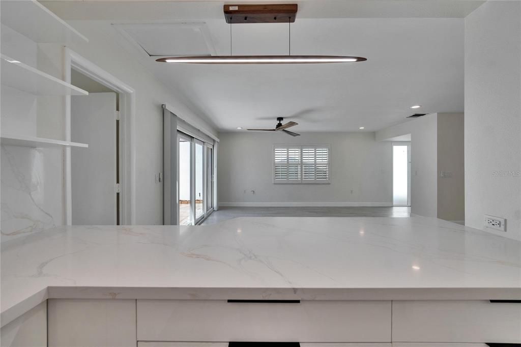 For Sale: $399,999 (2 beds, 2 baths, 1500 Square Feet)