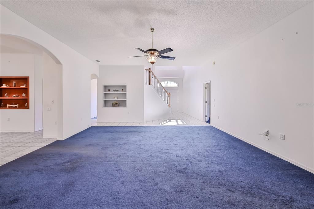 En Venta: $1,250,000 (5 camas, 3 baños, 4575 Pies cuadrados)