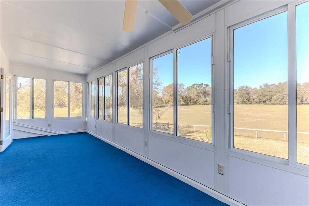 En Venta: $1,250,000 (5 camas, 3 baños, 4575 Pies cuadrados)