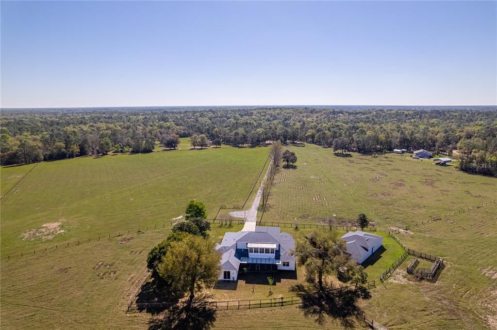 En Venta: $1,250,000 (5 camas, 3 baños, 4575 Pies cuadrados)