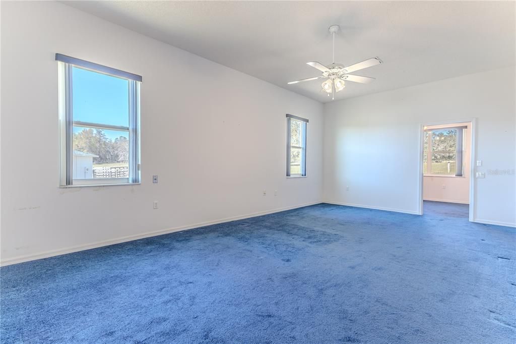 En Venta: $1,250,000 (5 camas, 3 baños, 4575 Pies cuadrados)