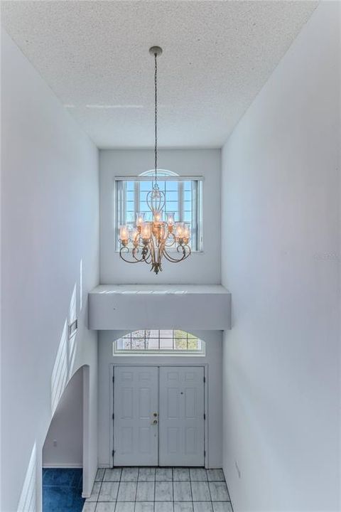 En Venta: $1,250,000 (5 camas, 3 baños, 4575 Pies cuadrados)