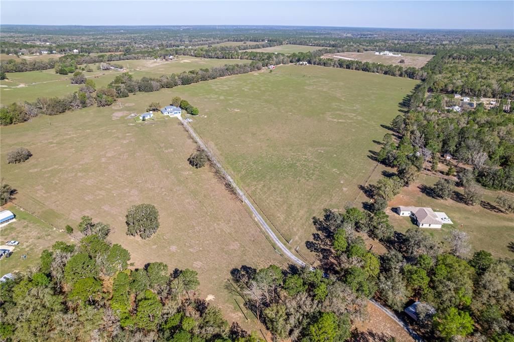 En Venta: $1,250,000 (5 camas, 3 baños, 4575 Pies cuadrados)