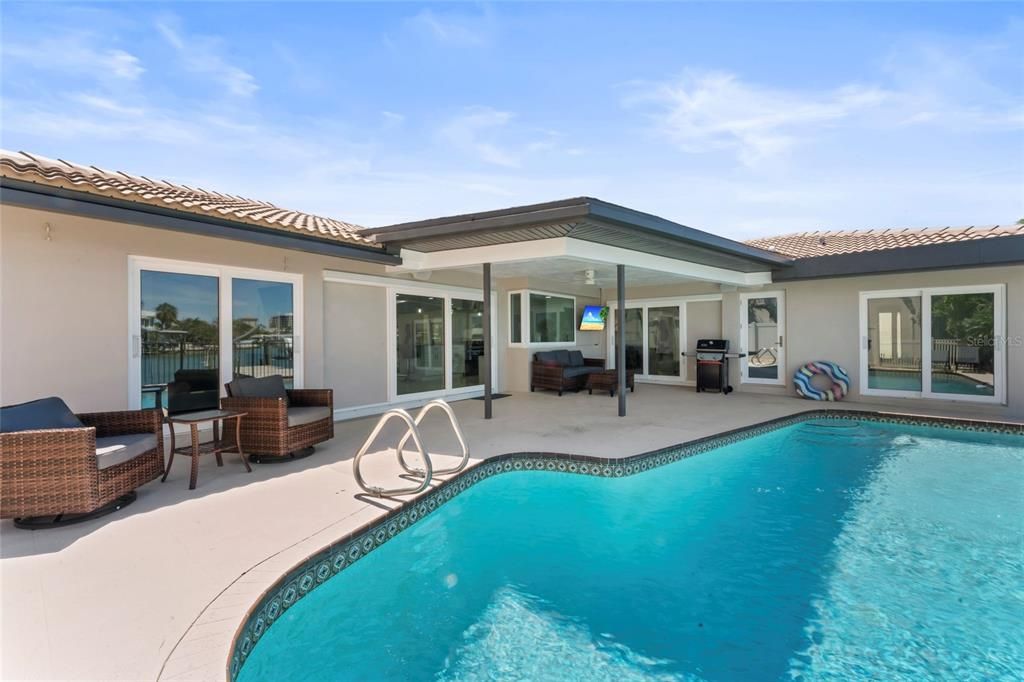 В аренду: $8,000 (4 спален, 3 ванн, 1846 Квадратных фут)