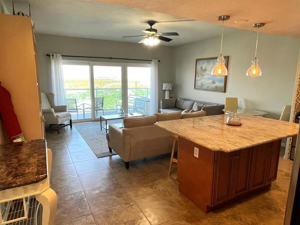 На продажу: $395,000 (1 спален, 1 ванн, 775 Квадратных фут)