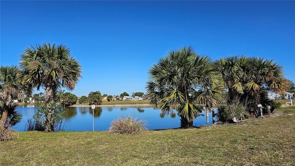 Под контрактом: $235,000 (3 спален, 2 ванн, 1215 Квадратных фут)