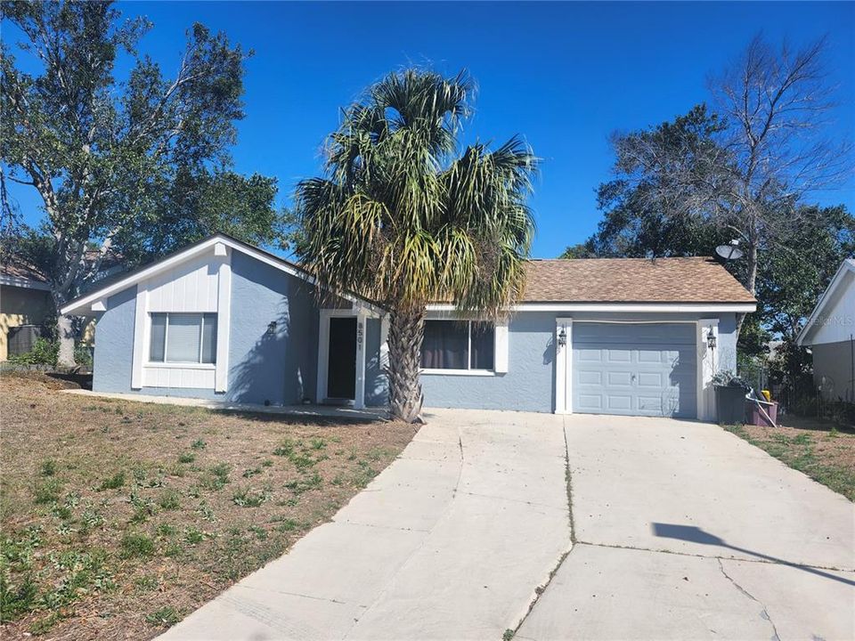 For Sale: $276,000 (3 beds, 3 baths, 1330 Square Feet)