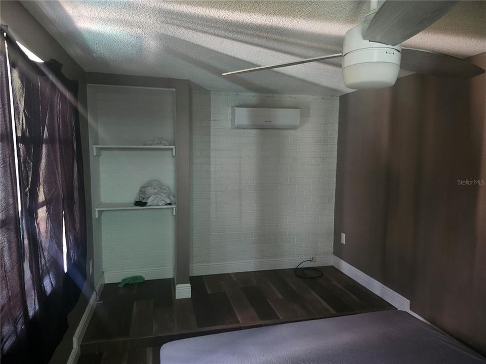 For Sale: $276,000 (3 beds, 3 baths, 1330 Square Feet)