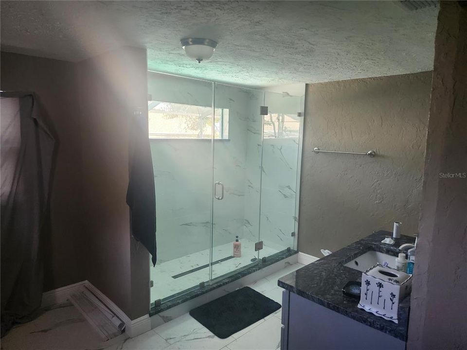 For Sale: $276,000 (3 beds, 3 baths, 1330 Square Feet)