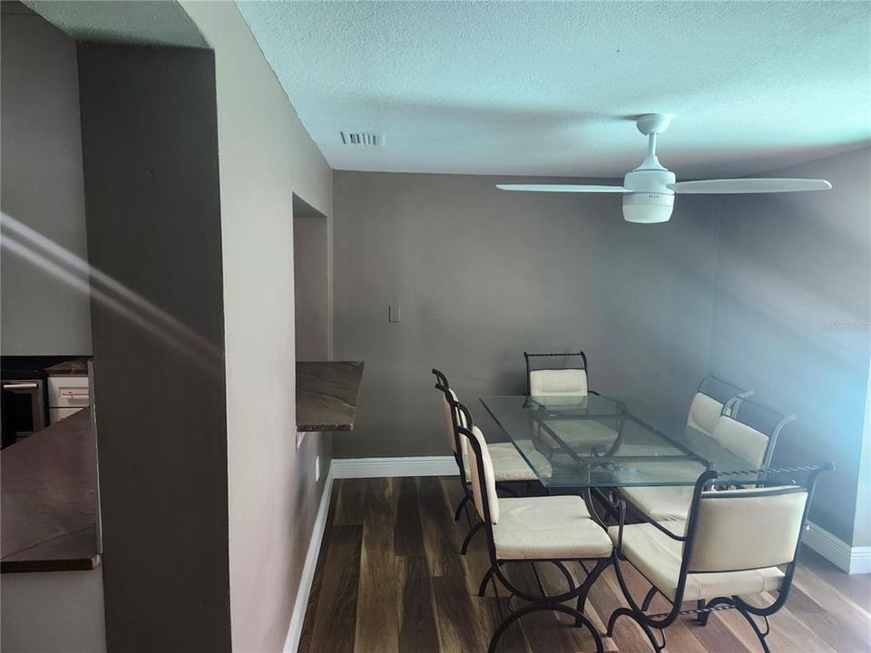 For Sale: $276,000 (3 beds, 3 baths, 1330 Square Feet)