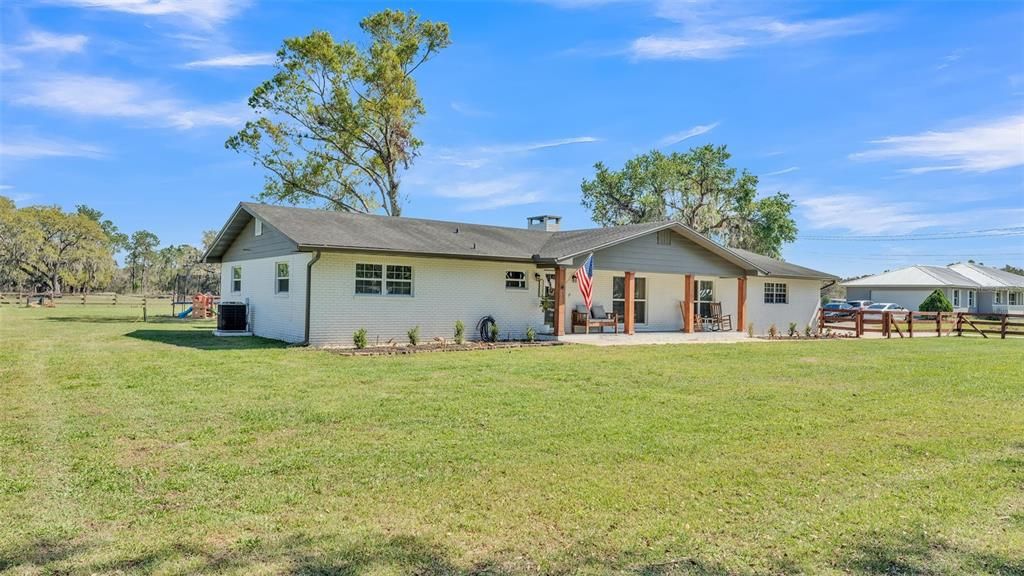 For Sale: $625,000 (3 beds, 2 baths, 2332 Square Feet)