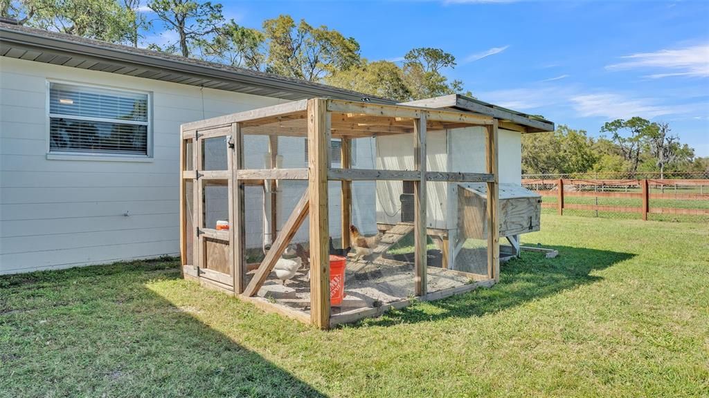 For Sale: $625,000 (3 beds, 2 baths, 2332 Square Feet)