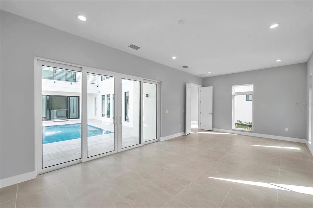 出租: $12,500 (4 贝兹, 4 浴室, 4041 平方英尺)