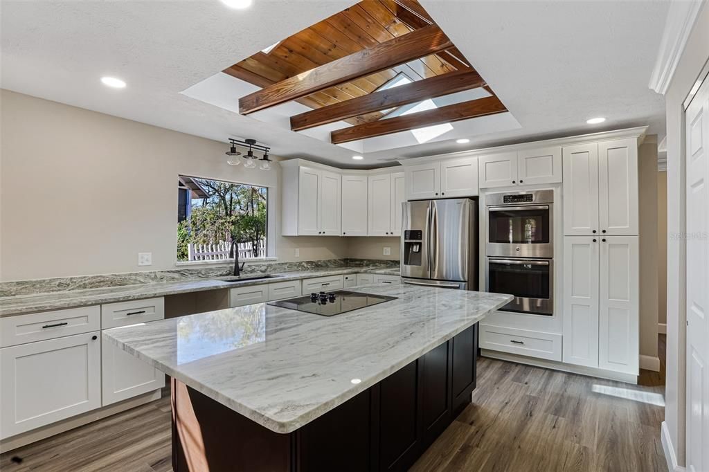 待售: $999,000 (5 贝兹, 4 浴室, 3304 平方英尺)