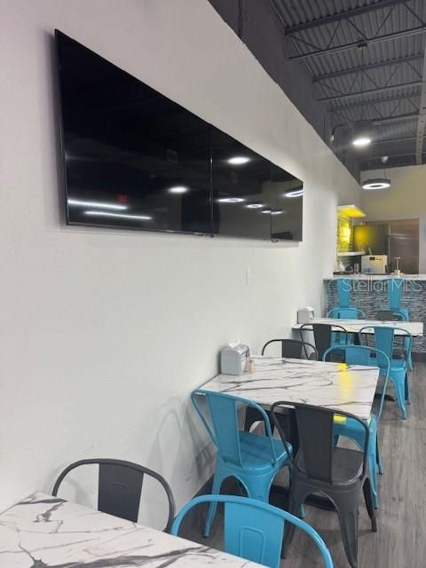 En Venta: $265,000 (0 camas, 0 baños, 1408 Pies cuadrados)