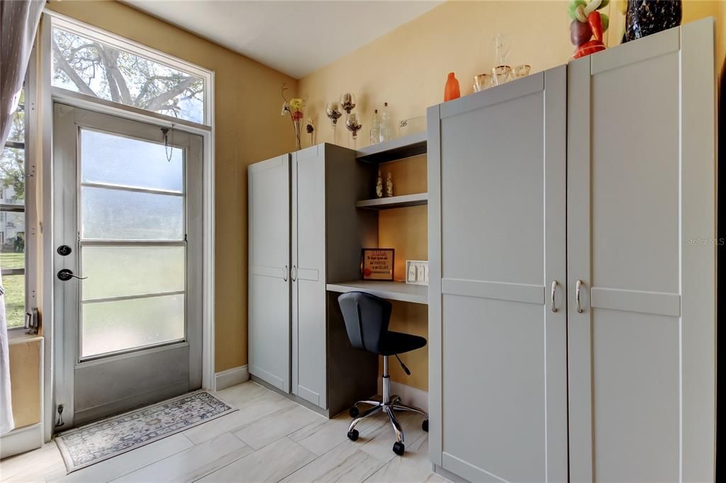 For Sale: $158,800 (2 beds, 2 baths, 1051 Square Feet)