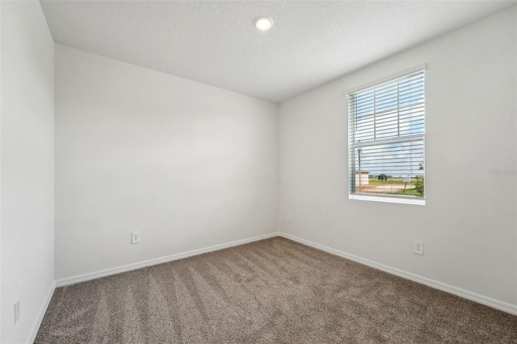 待售: $282,810 (4 贝兹, 2 浴室, 1840 平方英尺)