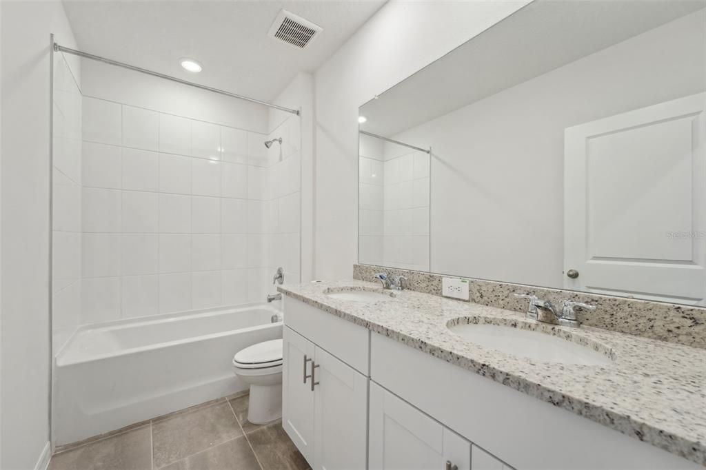 待售: $282,810 (4 贝兹, 2 浴室, 1840 平方英尺)