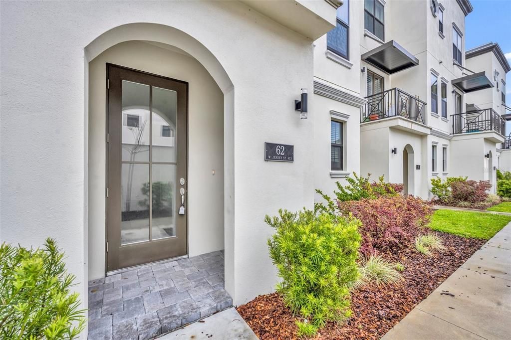 For Rent: $3,400 (3 beds, 3 baths, 2127 Square Feet)