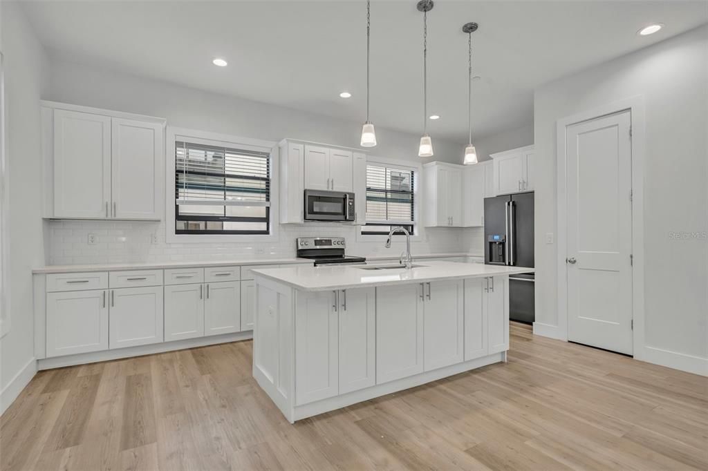 For Rent: $3,400 (3 beds, 3 baths, 2127 Square Feet)
