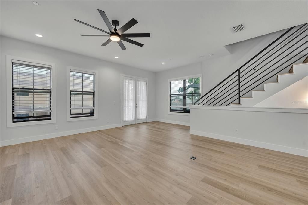 For Rent: $3,400 (3 beds, 3 baths, 2127 Square Feet)