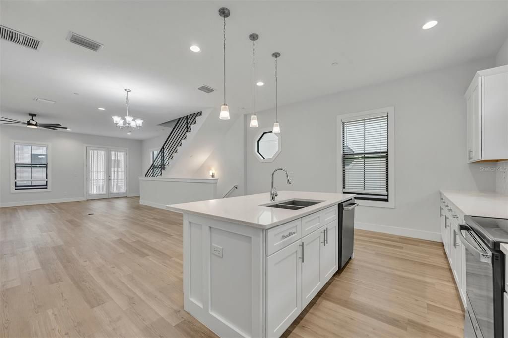 For Rent: $3,400 (3 beds, 3 baths, 2127 Square Feet)