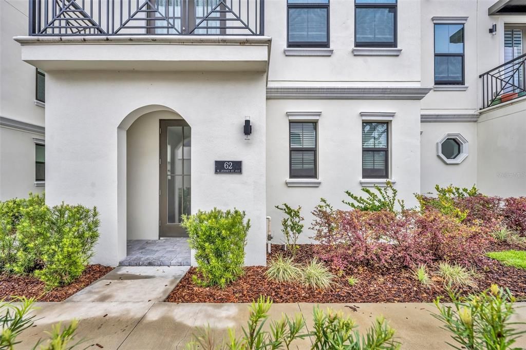 For Rent: $3,400 (3 beds, 3 baths, 2127 Square Feet)