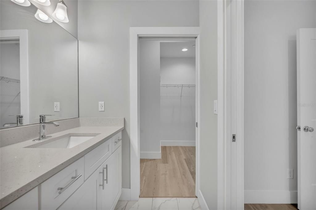 For Rent: $3,400 (3 beds, 3 baths, 2127 Square Feet)