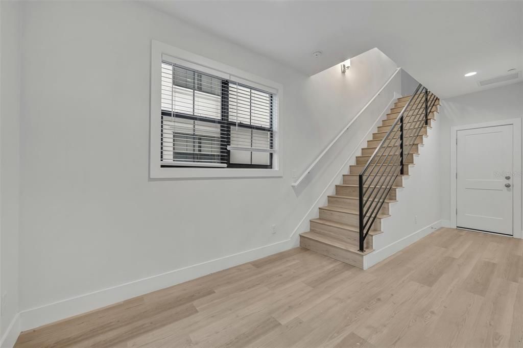 For Rent: $3,400 (3 beds, 3 baths, 2127 Square Feet)