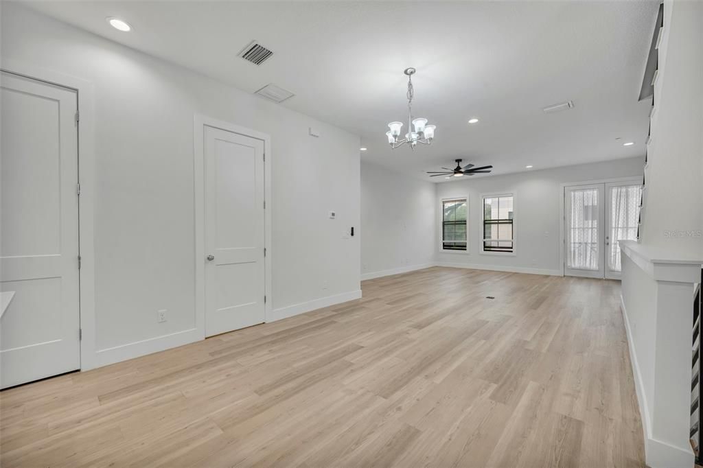 For Rent: $3,400 (3 beds, 3 baths, 2127 Square Feet)